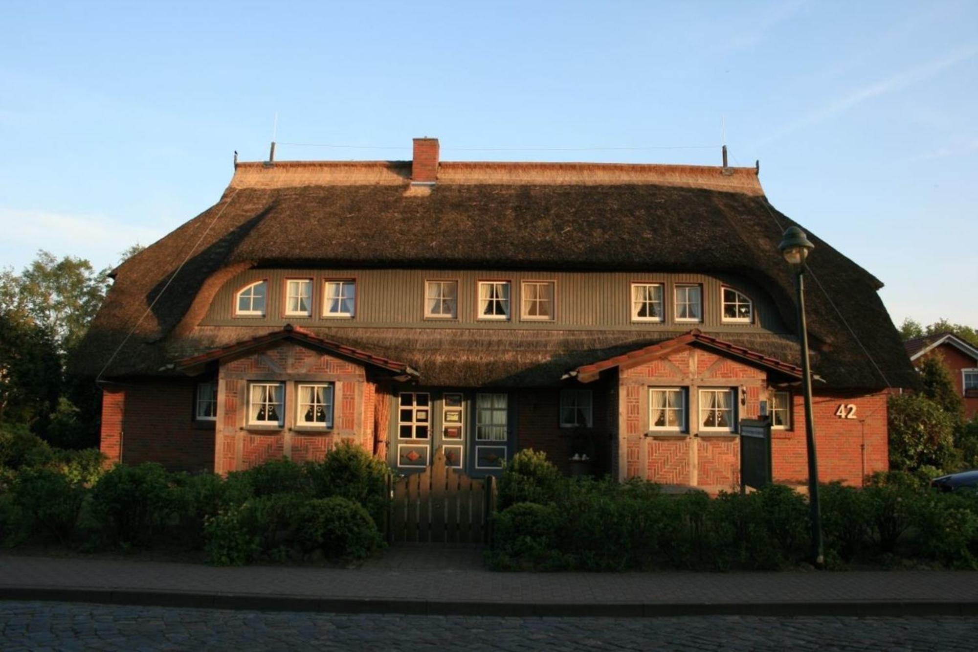 Ferienwohnung Nr 02 Og Spitzboden Born Kültér fotó